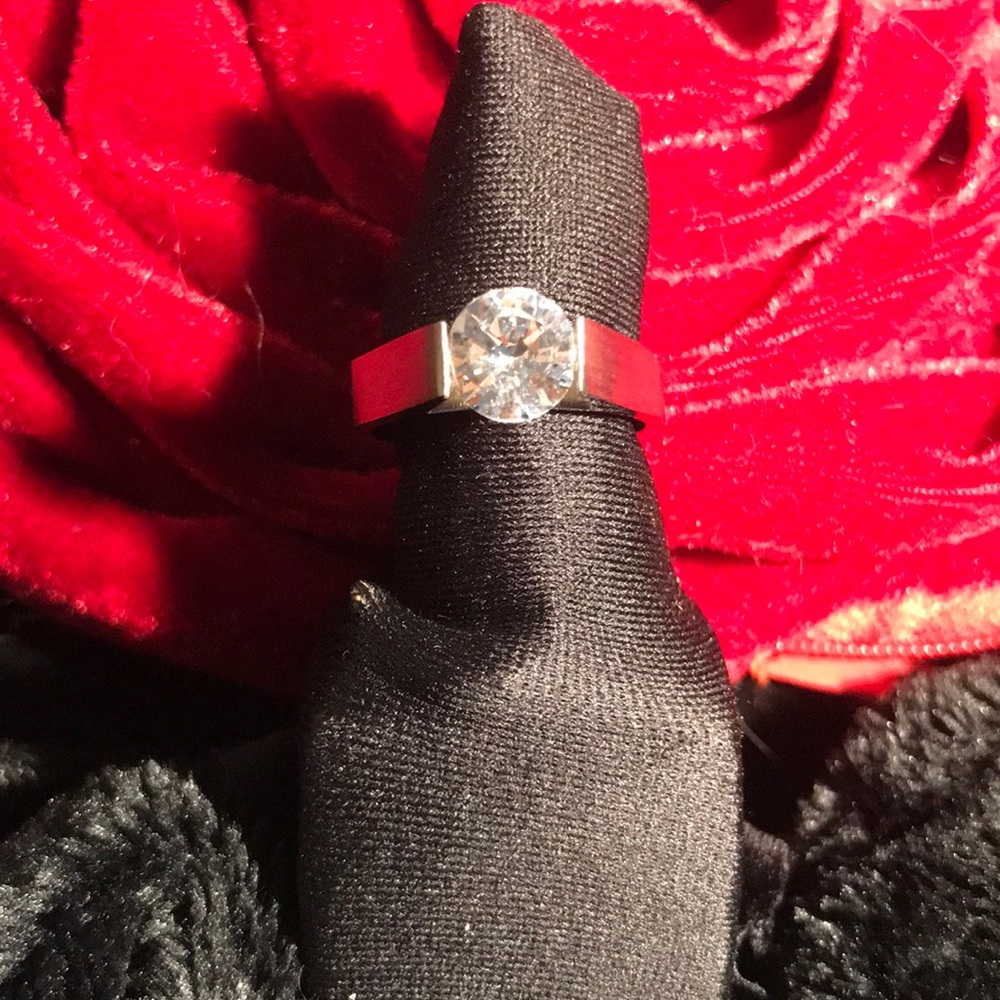 Cubic zirconia solitare ring